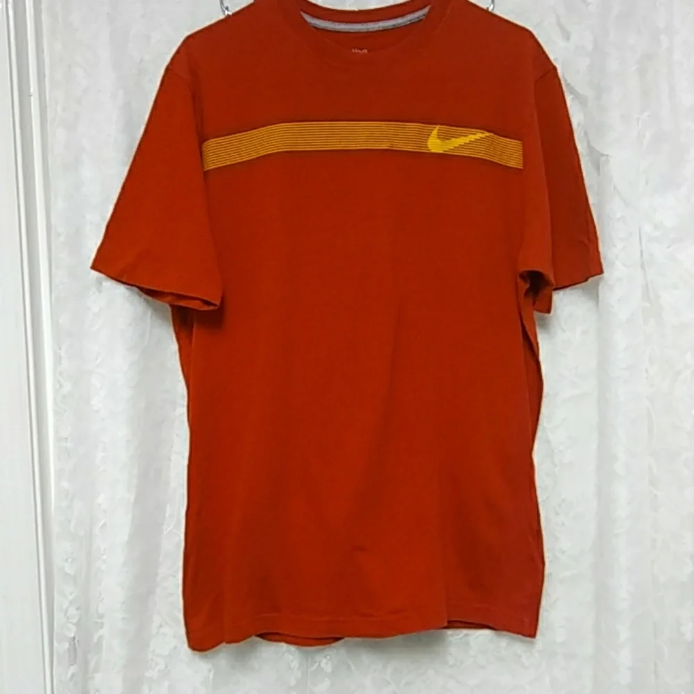 Nike red and yellow swoosh Regular Fit t- shirt Athleisure Casual Sporty Street